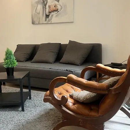 B - Le Petit Paradis Apartment *